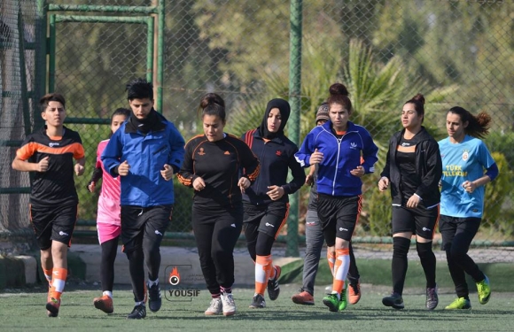 کچانی گازی باکوور بەردەوامن لە مەشقەکانیان